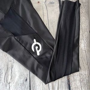 Peloton High Waisted Ribbed Pocket Leggings In Black